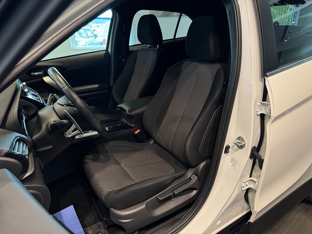 Vehicle Image 10