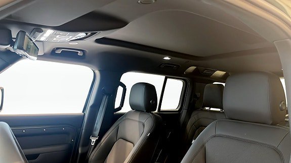 Vehicle Image 13