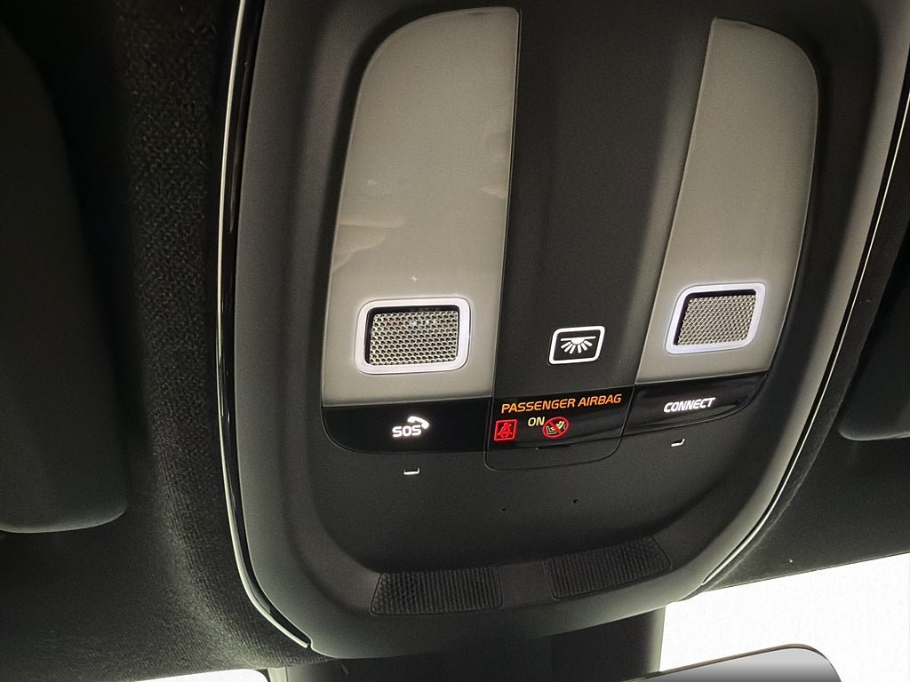Vehicle Image 33