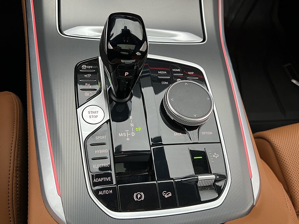 Vehicle Image 23