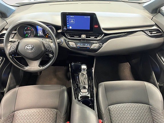 Vehicle Image 11