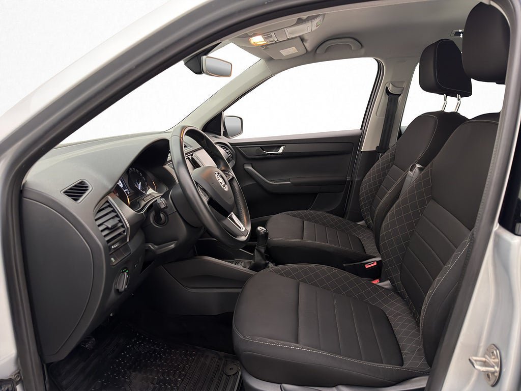 Vehicle Image 11