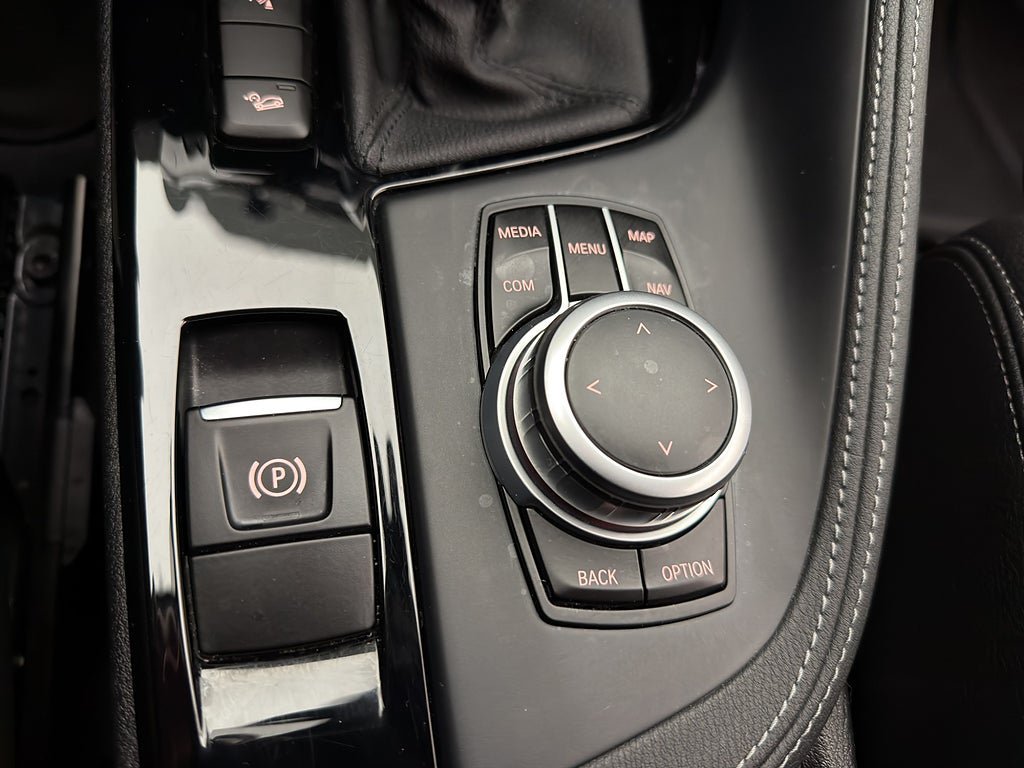 Vehicle Image 24