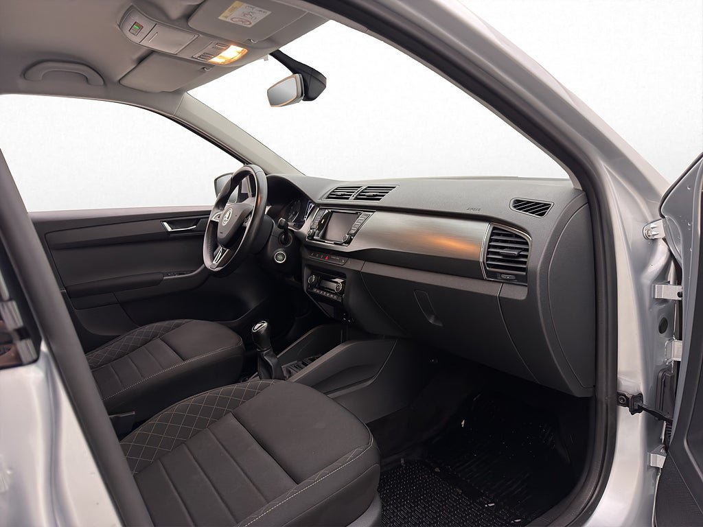 Vehicle Image 21