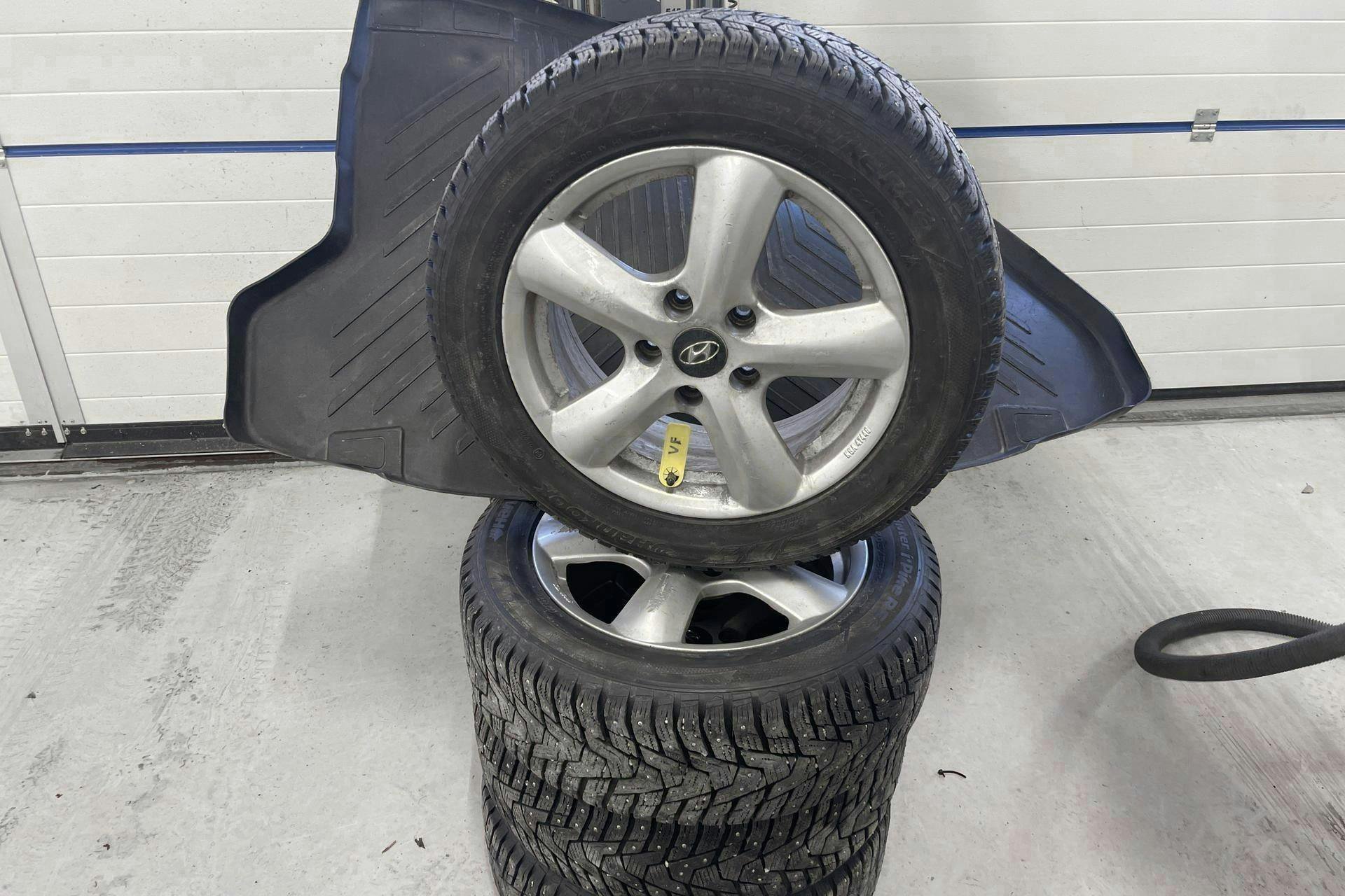 Vehicle Image 15