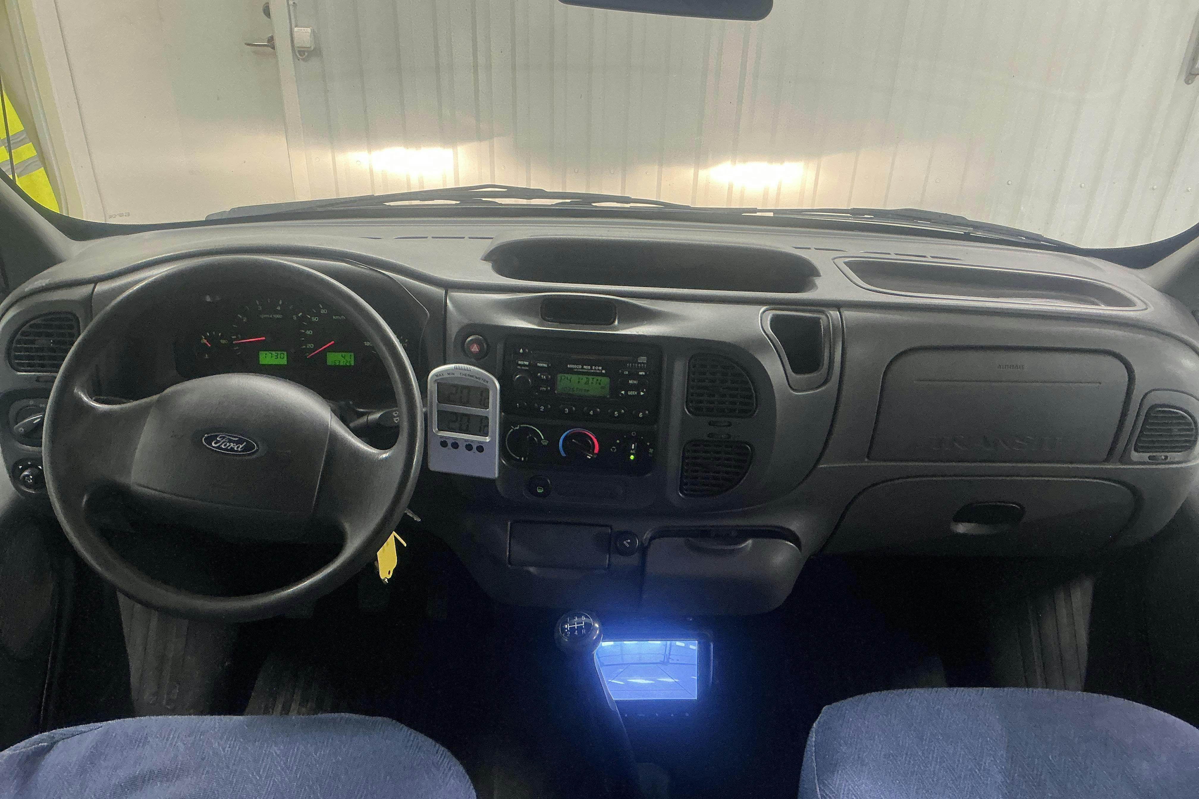 Vehicle Image 8
