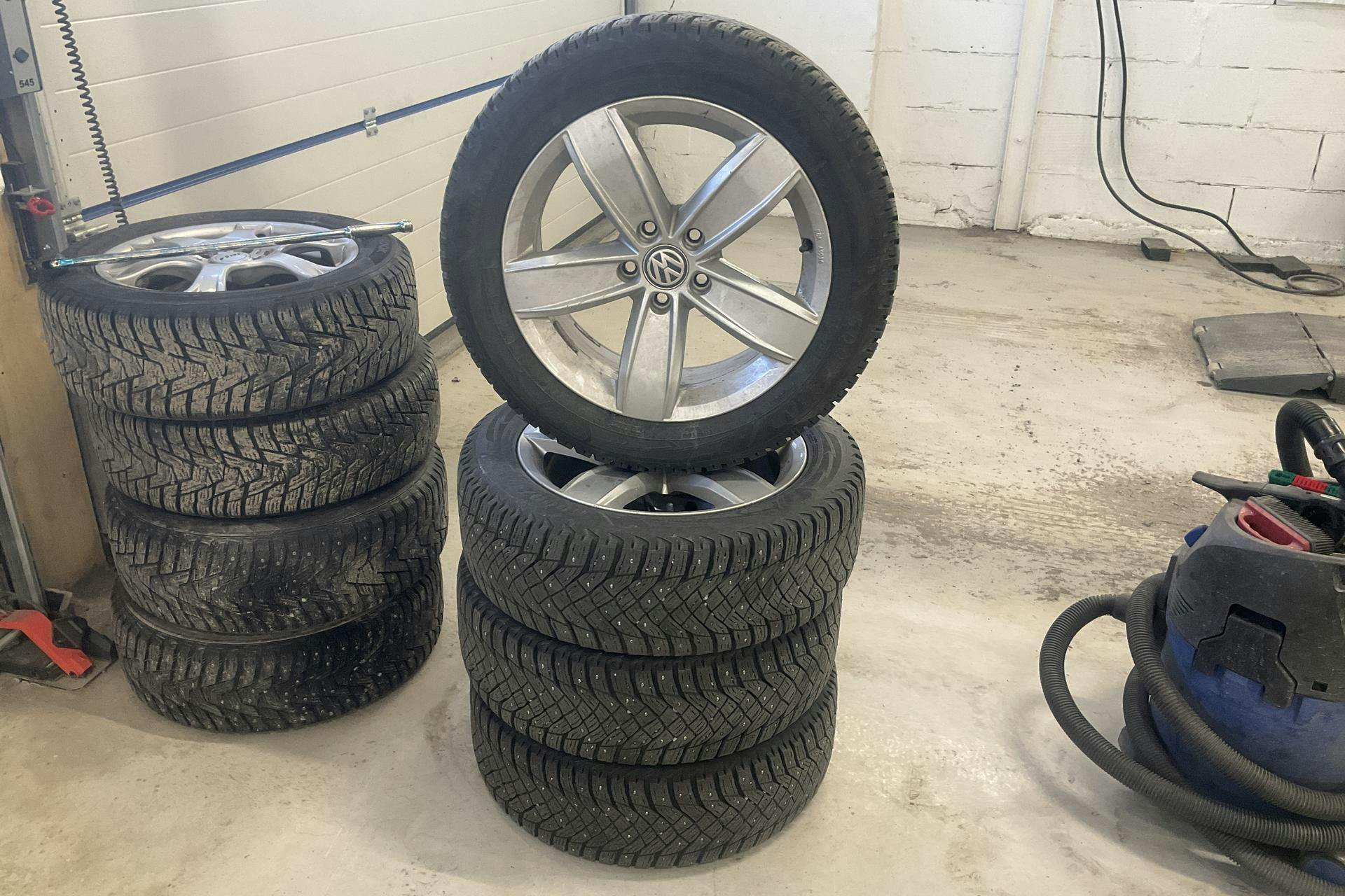 Vehicle Image 21
