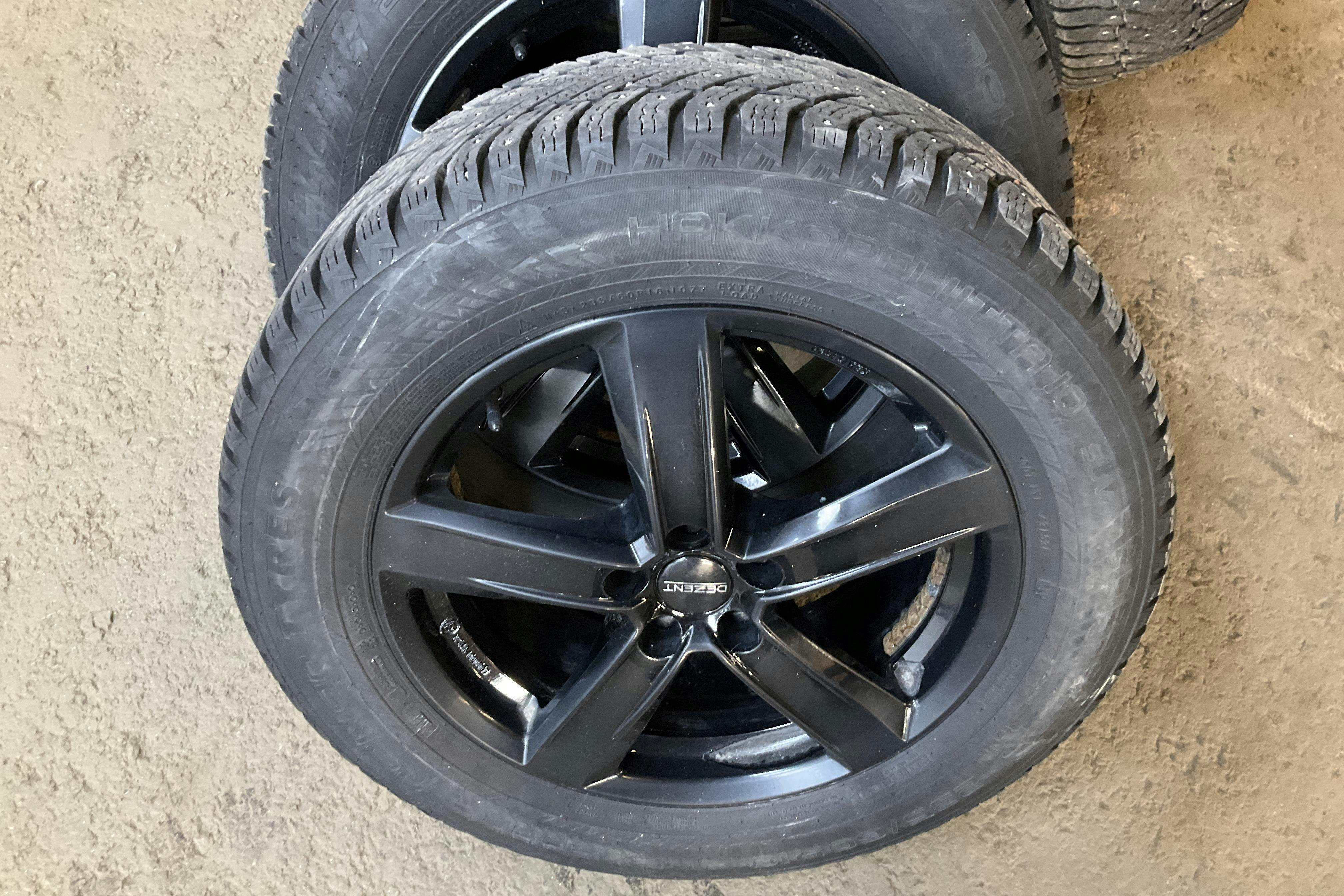Vehicle Image 24