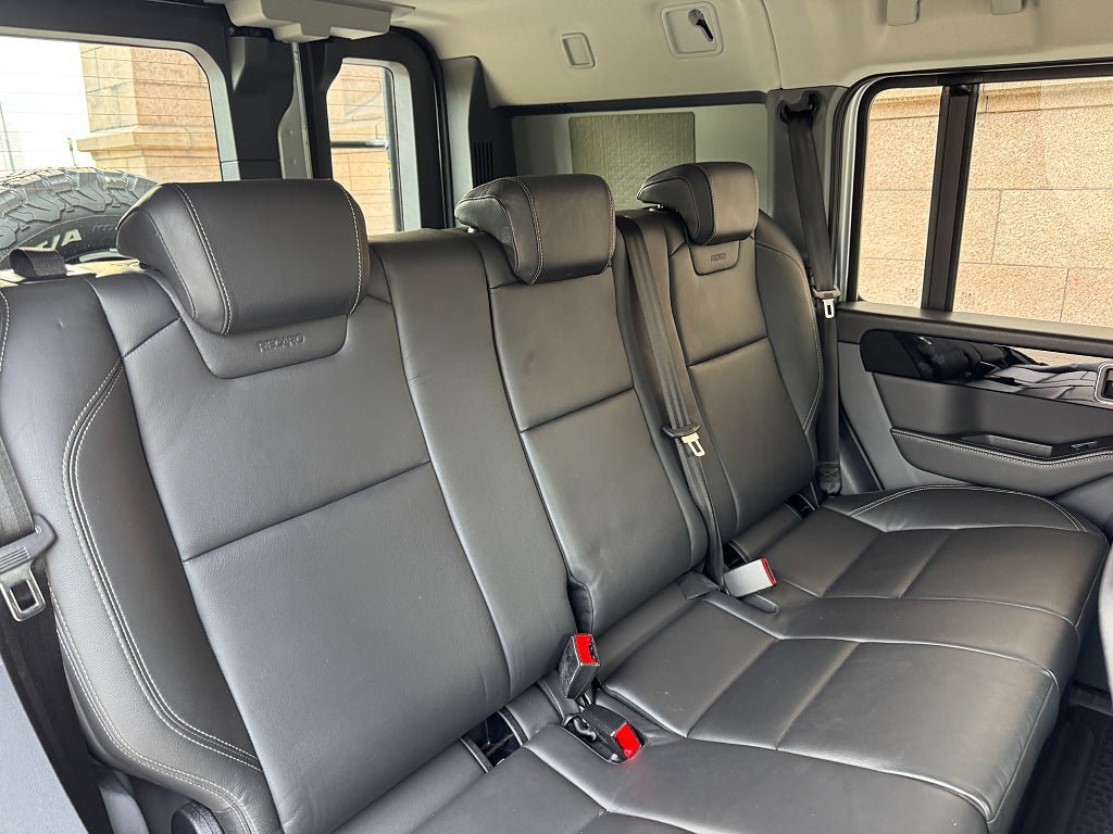 Vehicle Image 16