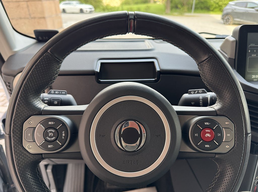 Vehicle Image 21