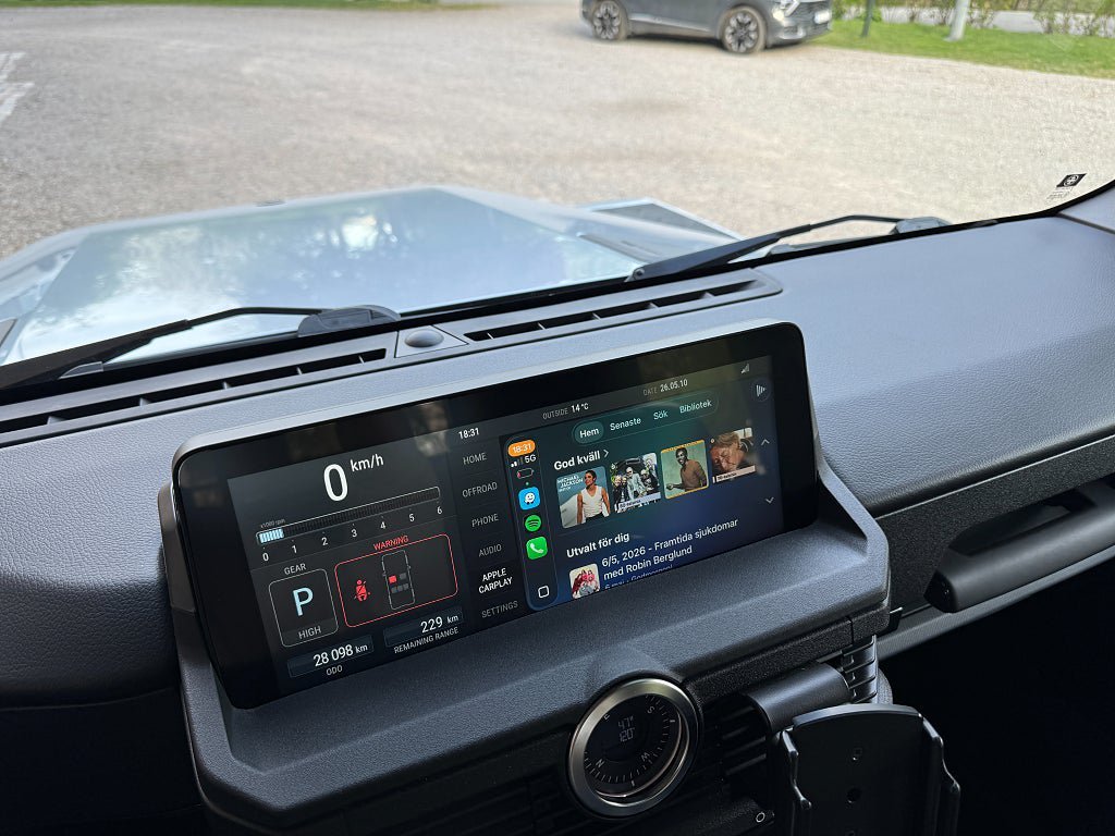 Vehicle Image 25