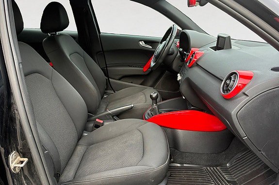 Vehicle Image 15