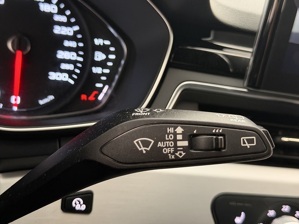 Vehicle Image 33