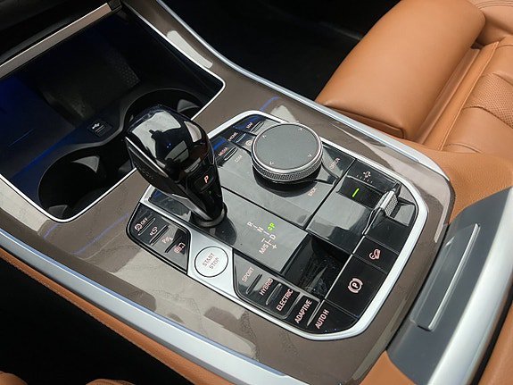 Vehicle Image 33