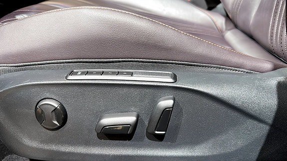 Vehicle Image 19