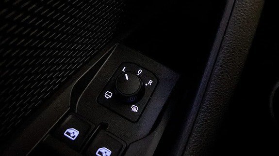 Vehicle Image 22