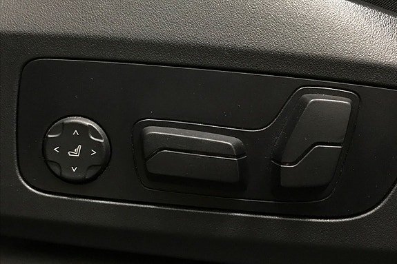 Vehicle Image 29