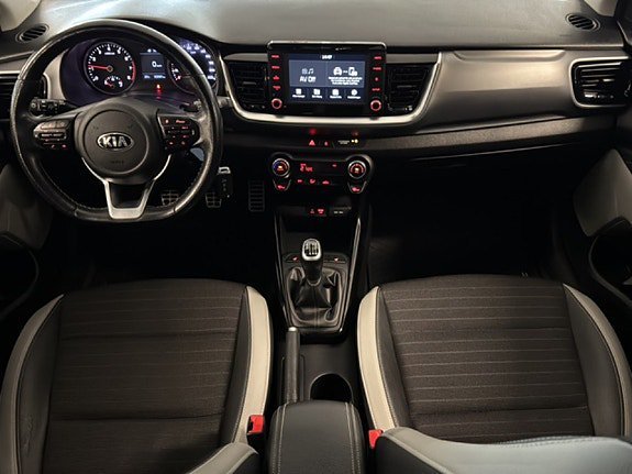 Vehicle Image 10