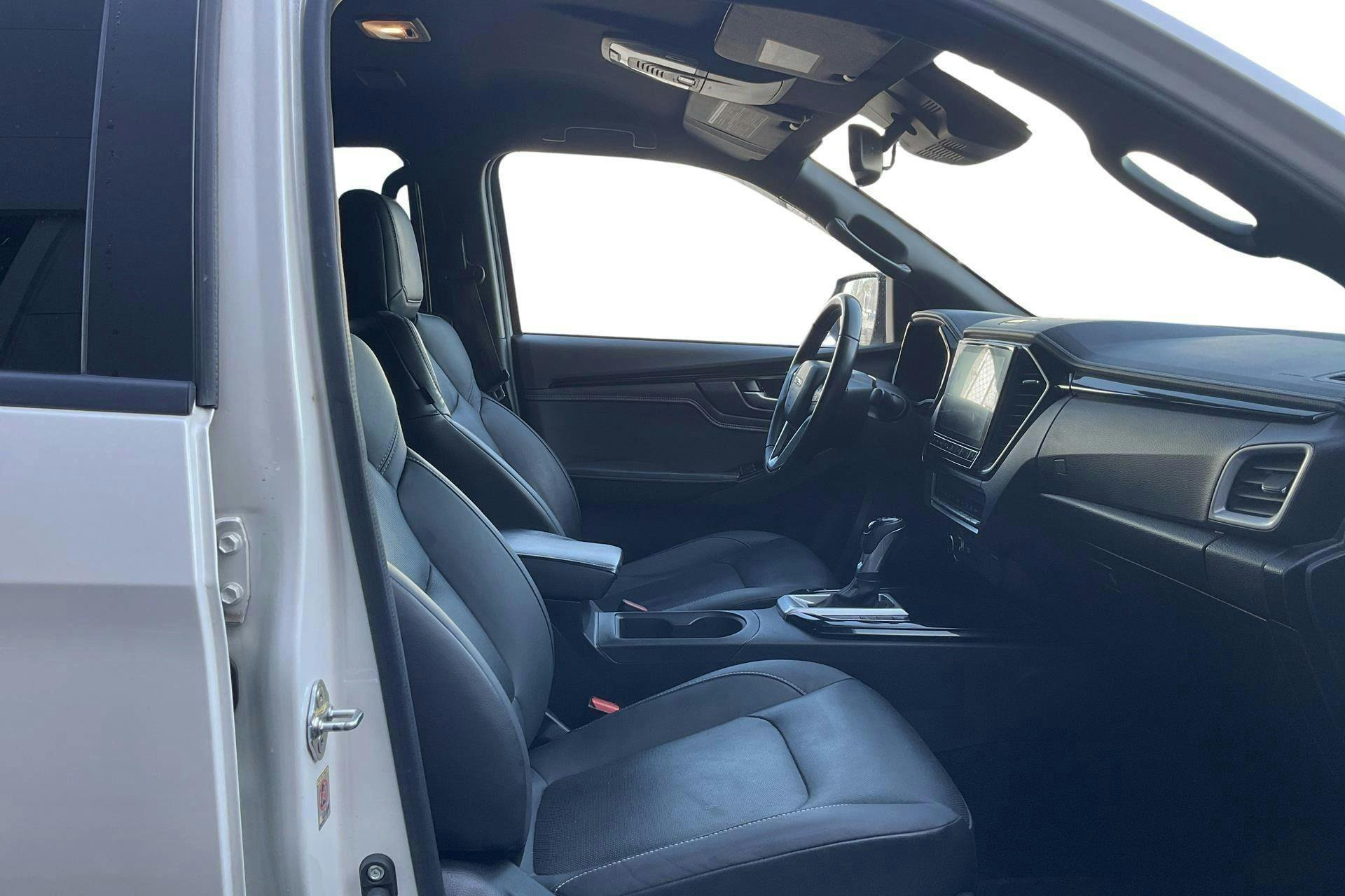 Vehicle Image 7