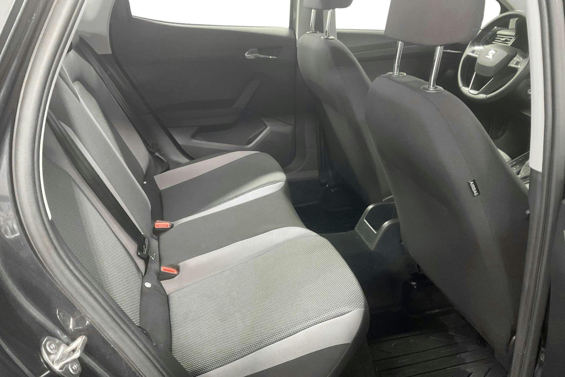 Vehicle Image 8