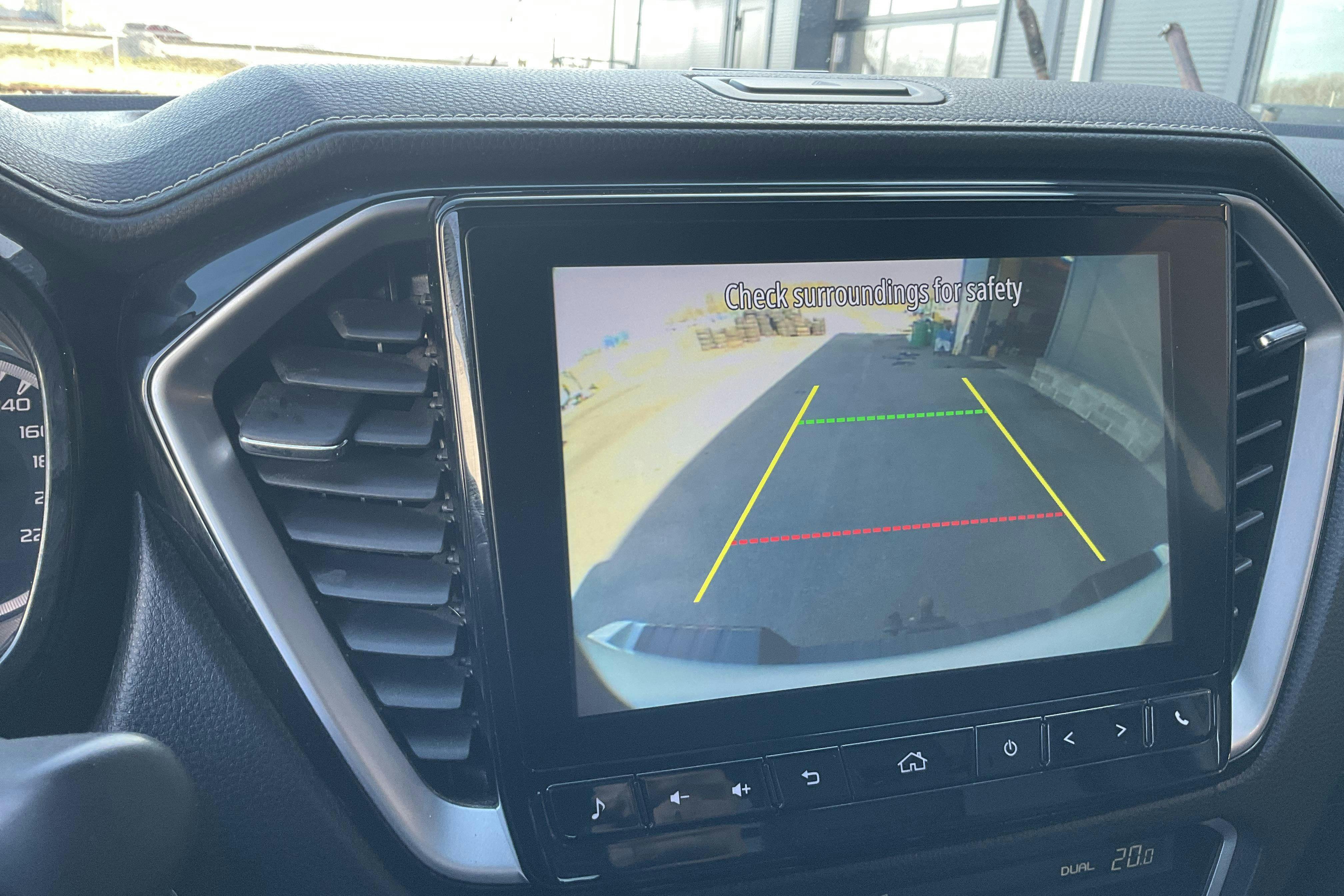 Vehicle Image 12