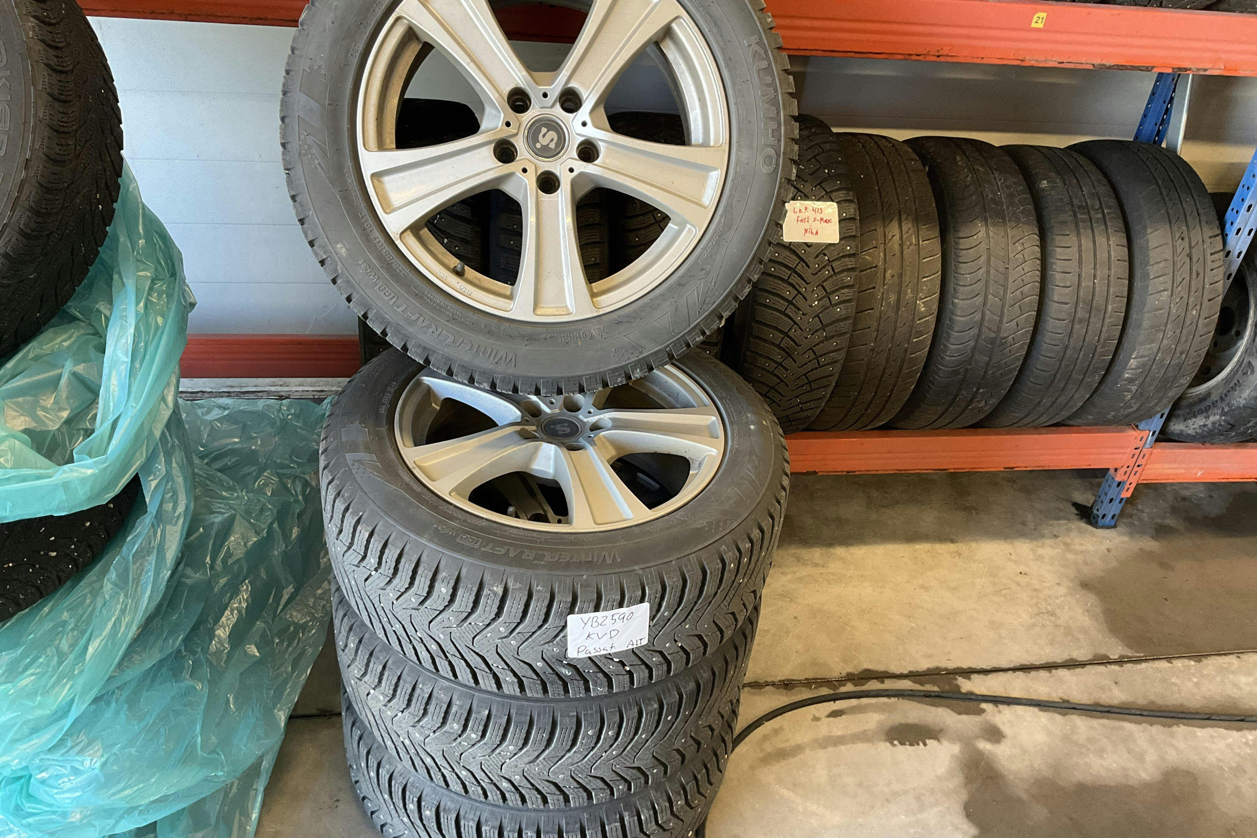 Vehicle Image 14