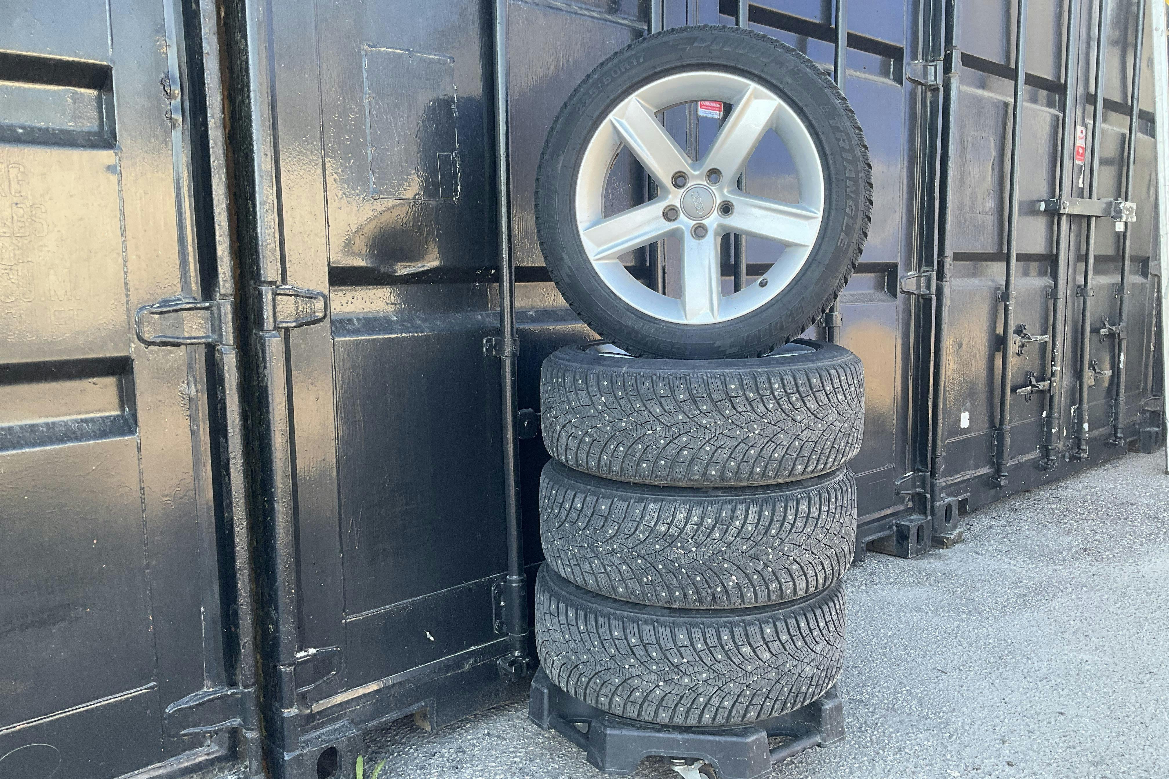 Vehicle Image 19