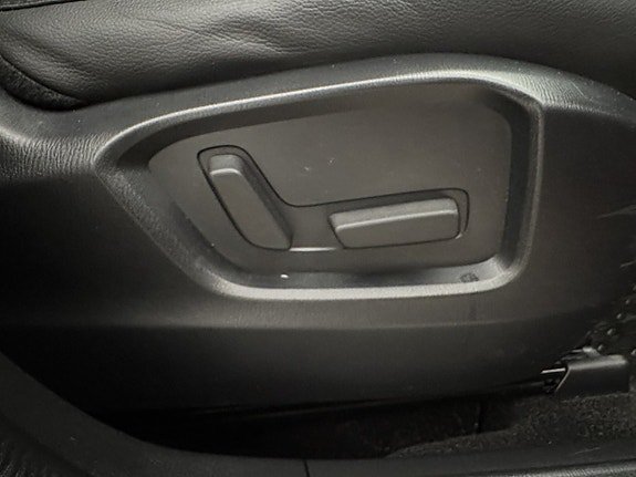 Vehicle Image 27