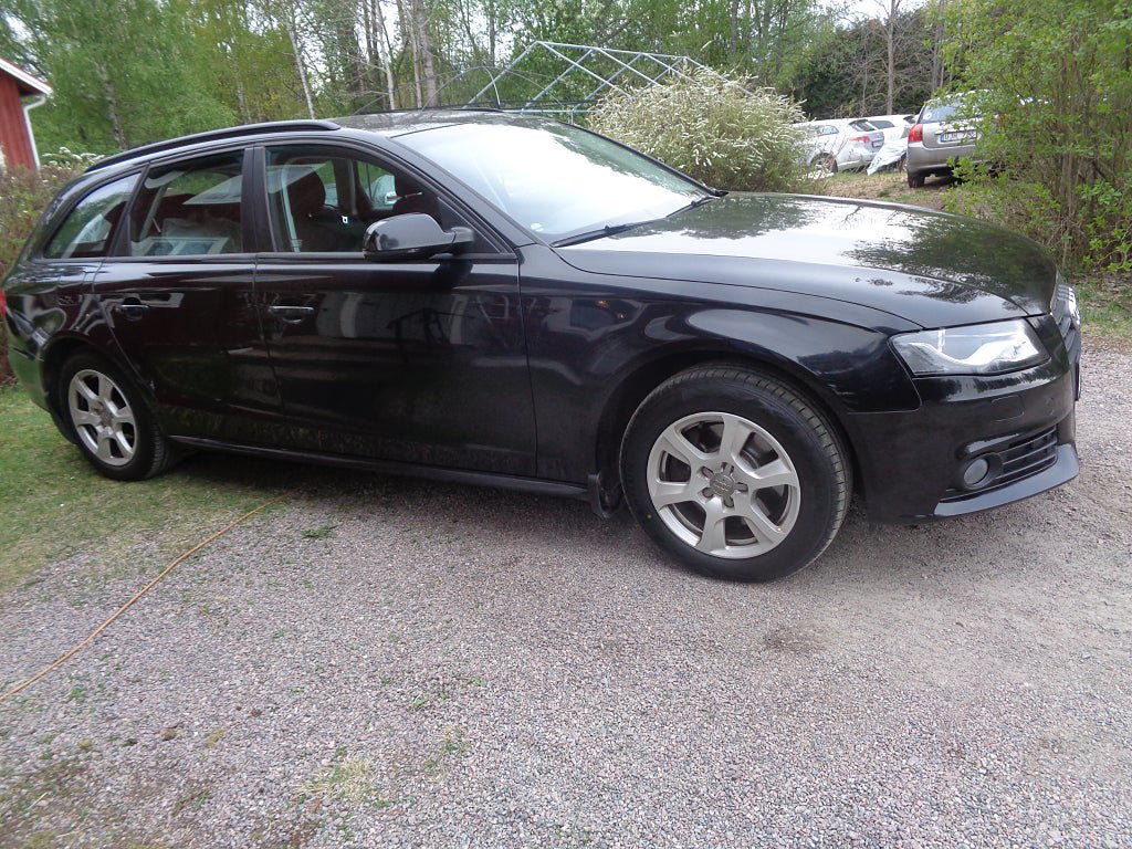 Vehicle Image 24