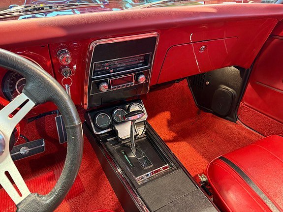 Vehicle Image 30