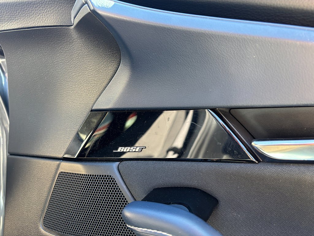 Vehicle Image 19