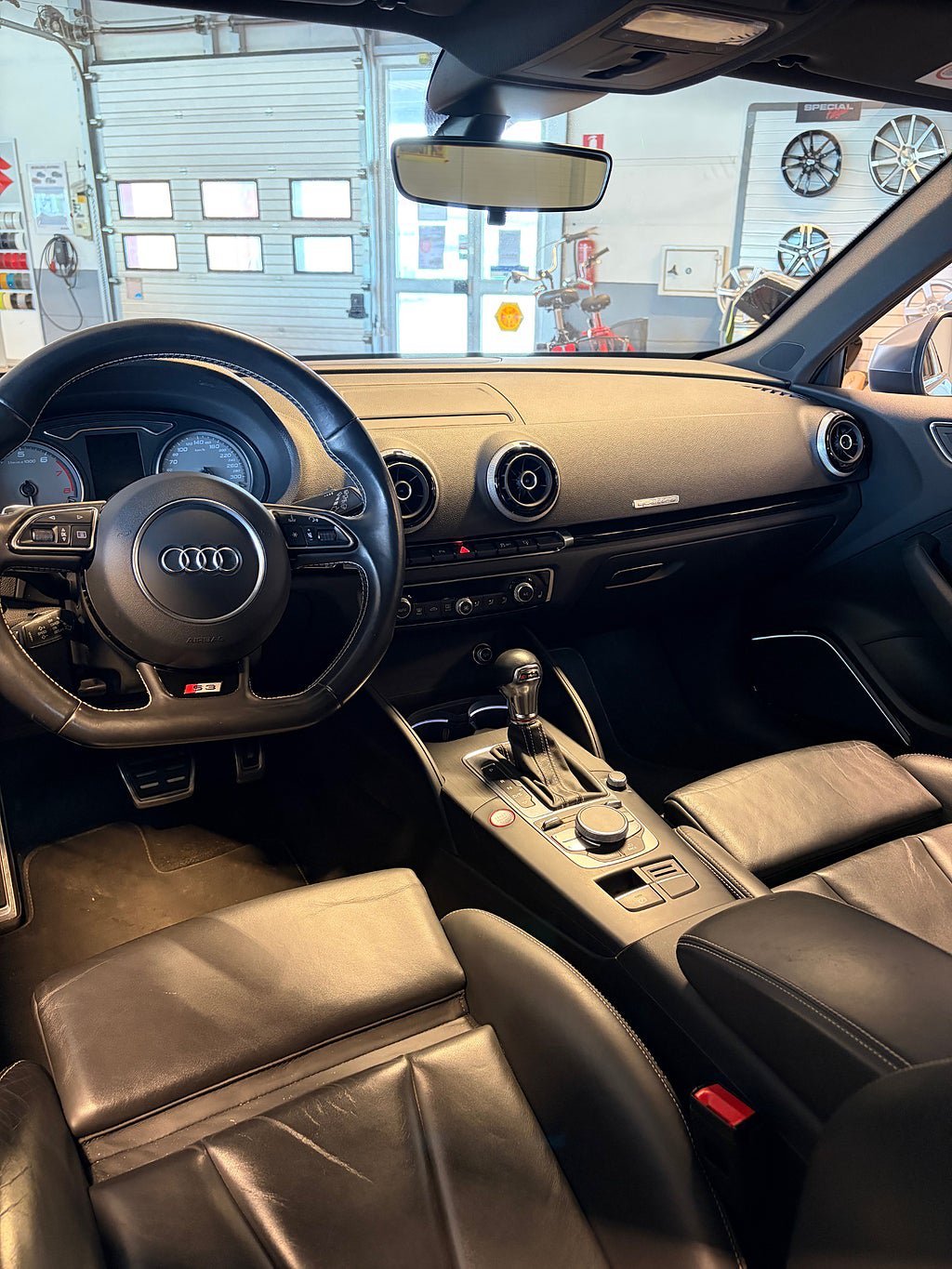Vehicle Image 7