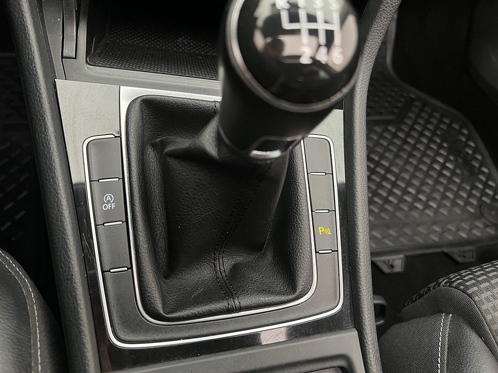Vehicle Image 24