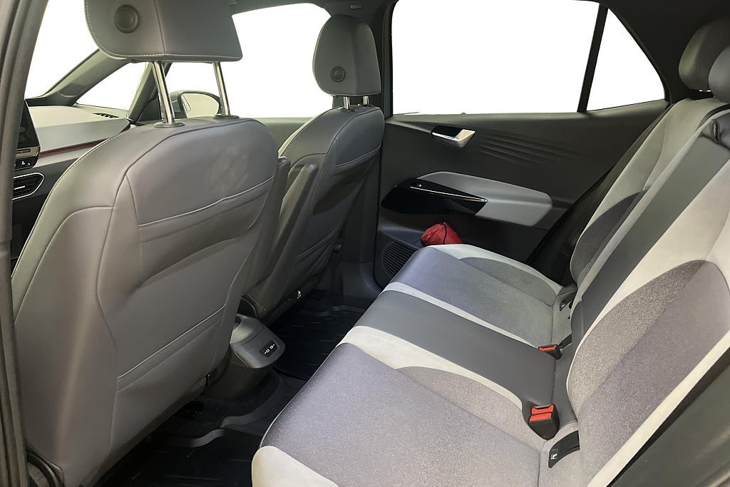 Vehicle Image 17