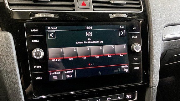 Vehicle Image 12
