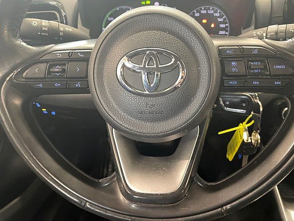 Vehicle Image 11