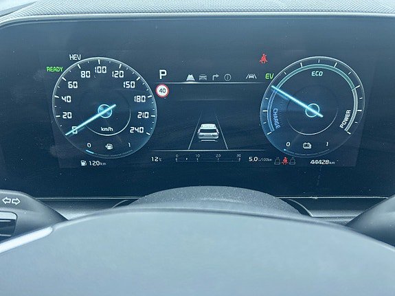 Vehicle Image 10