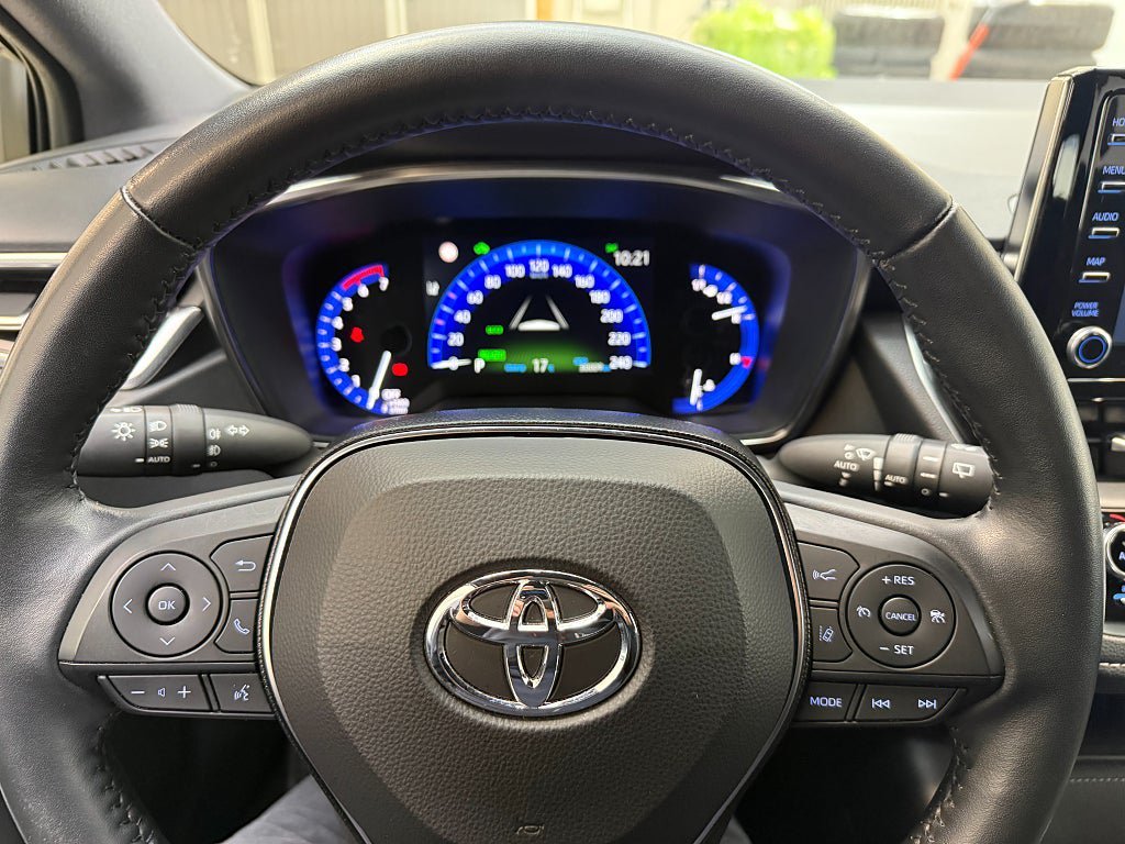 Vehicle Image 14