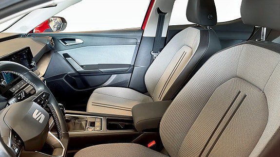 Vehicle Image 8