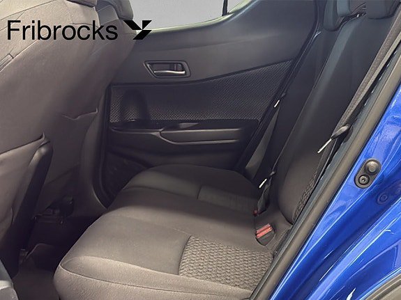 Vehicle Image 11