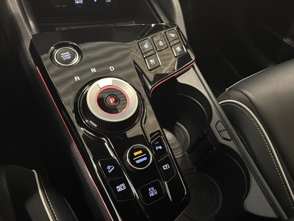 Vehicle Image 12