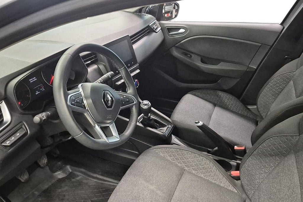 Vehicle Image 12