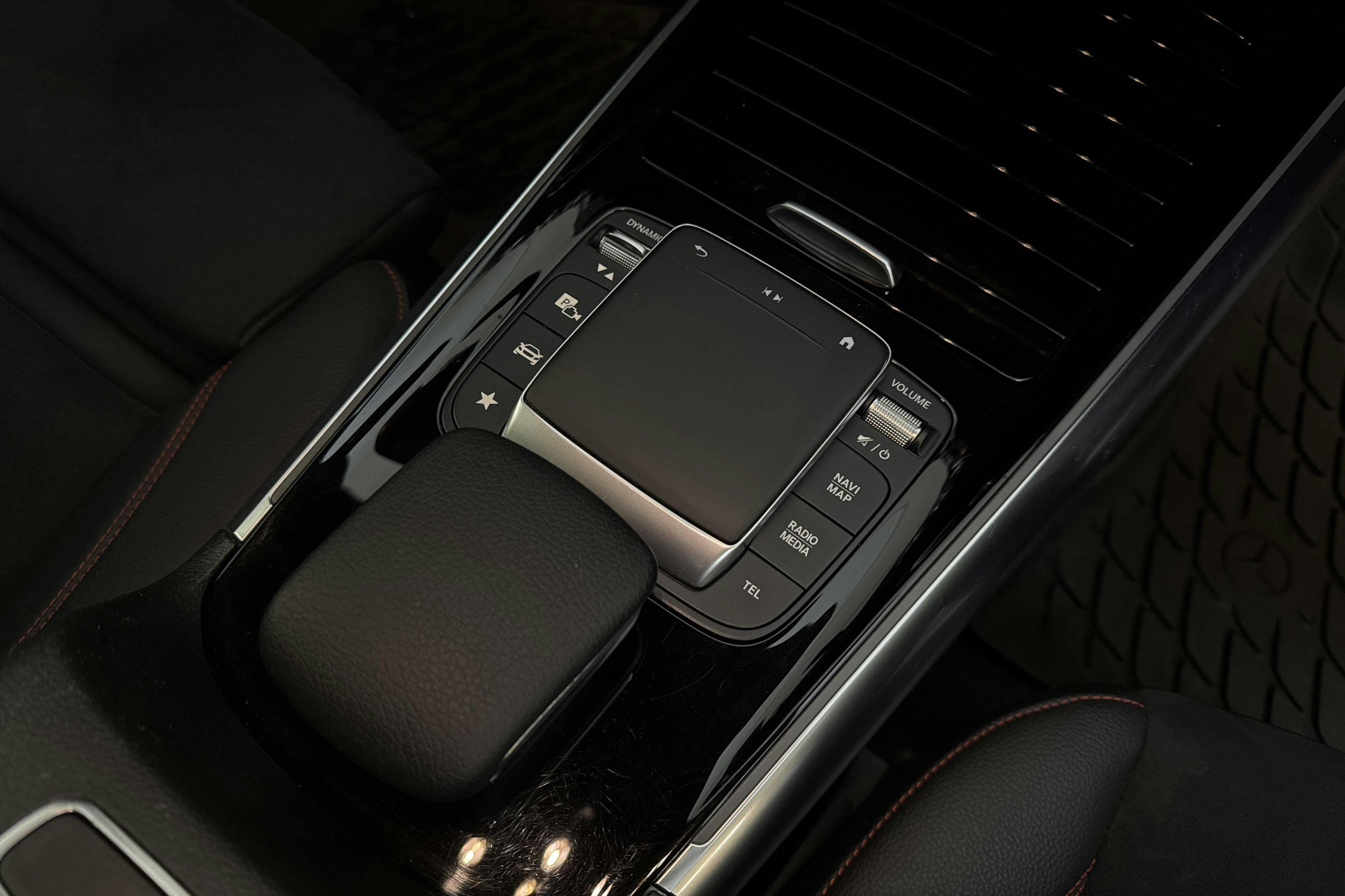 Vehicle Image 13