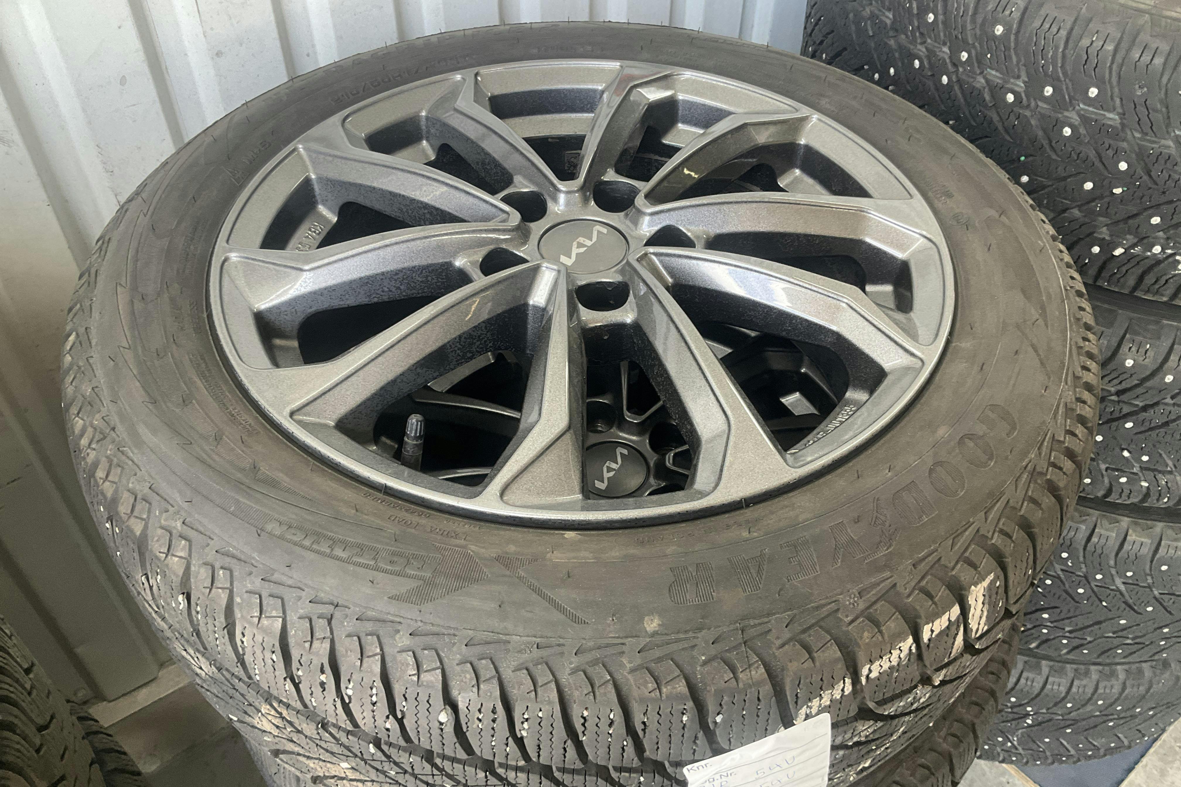 Vehicle Image 18
