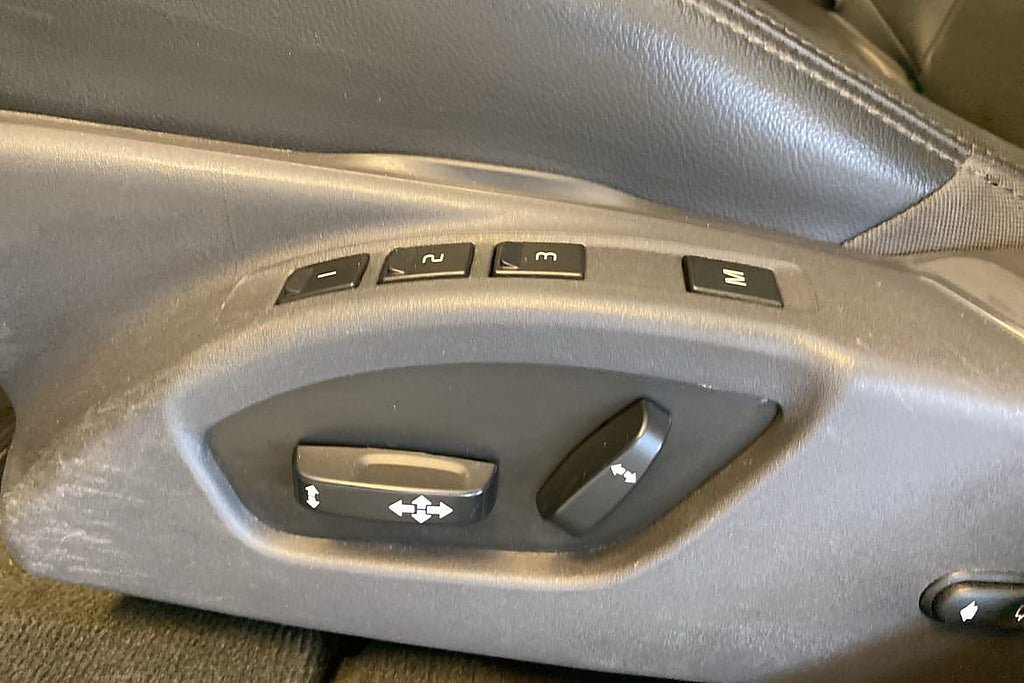 Vehicle Image 19