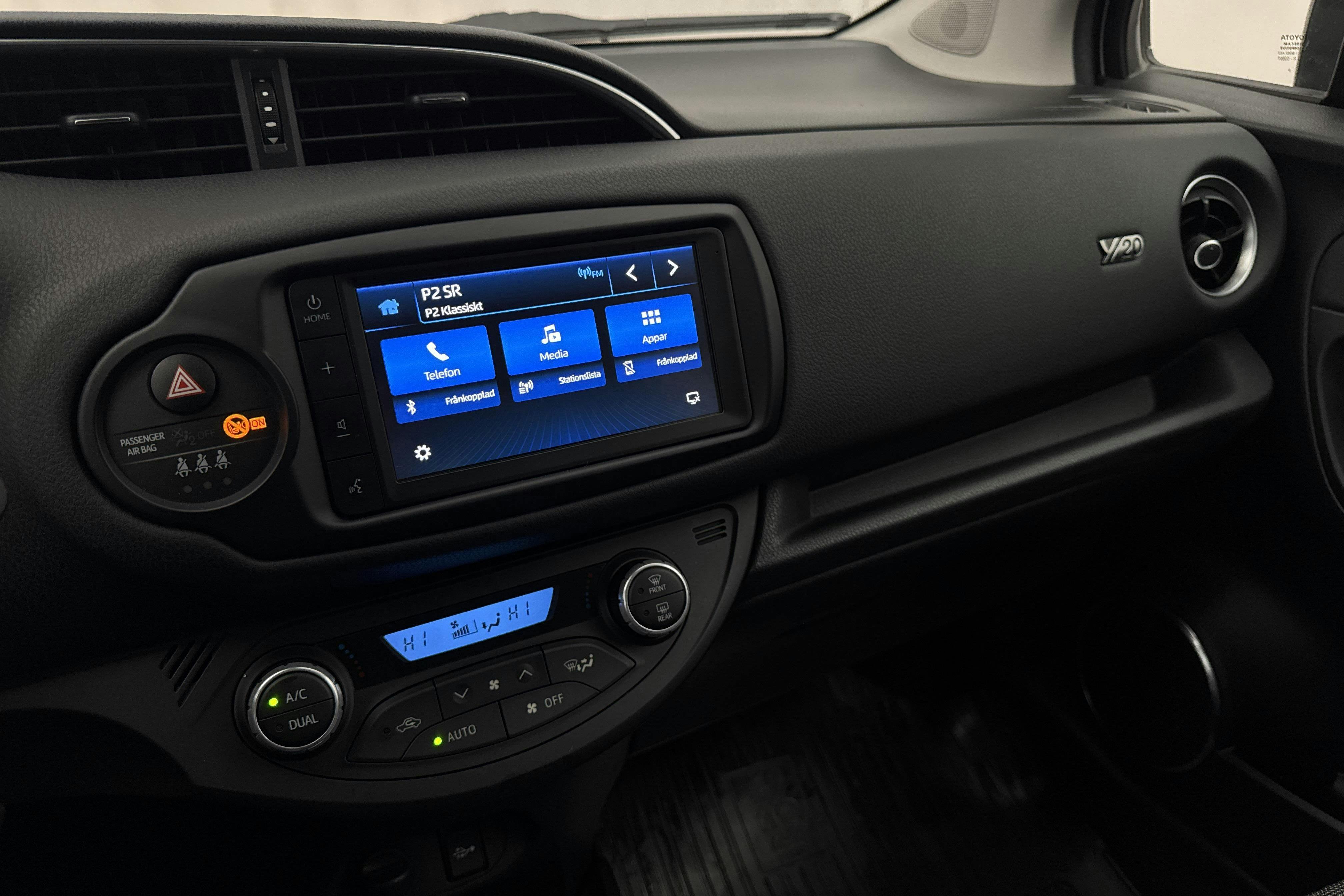 Vehicle Image 12