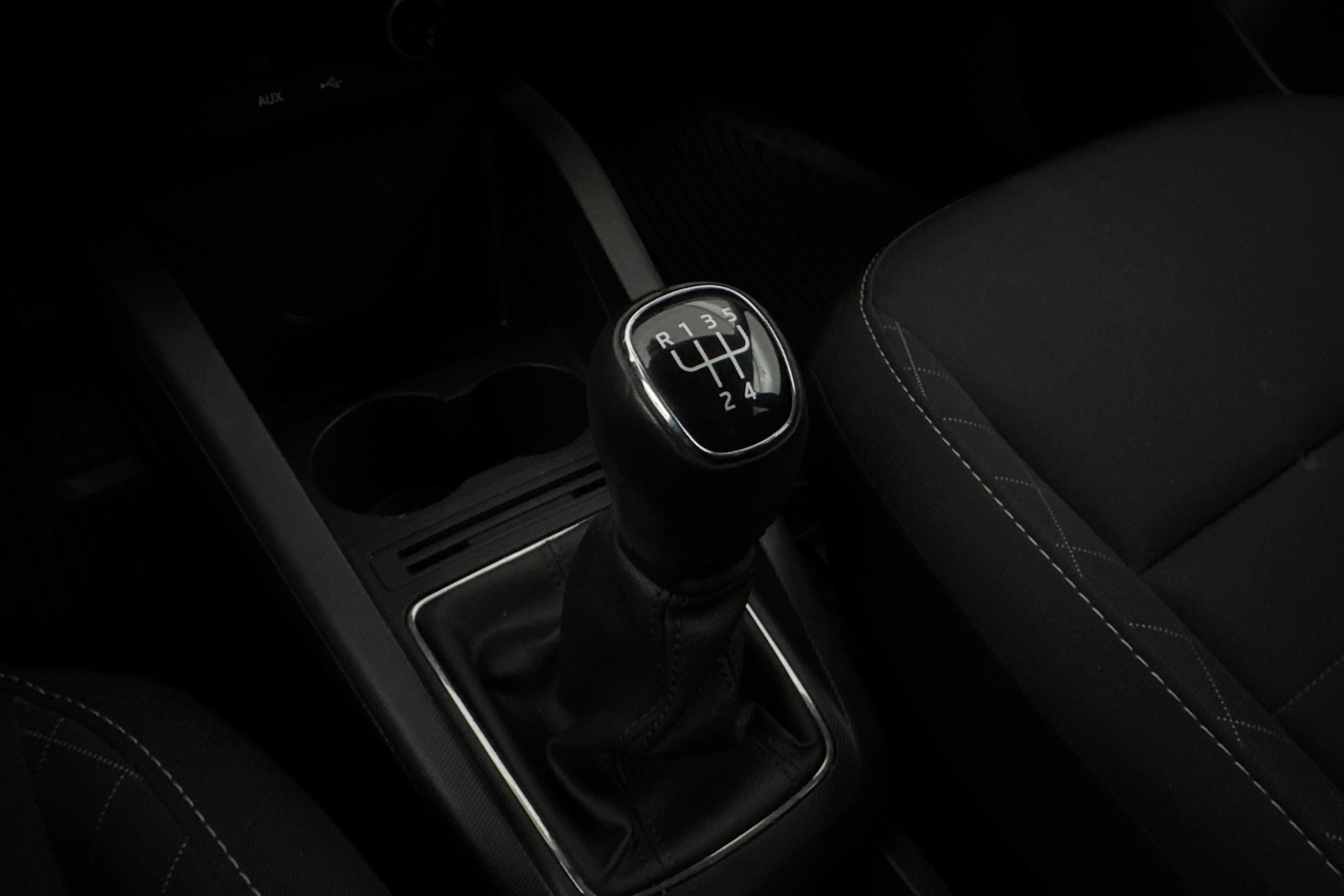 Vehicle Image 14