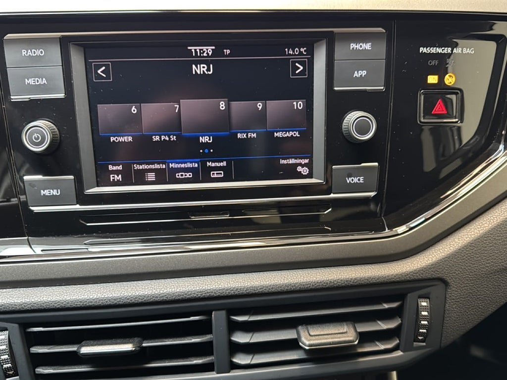 Vehicle Image 11