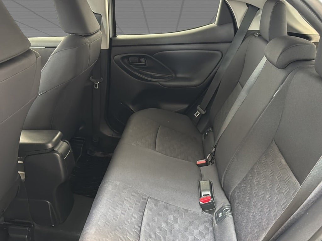 Vehicle Image 9