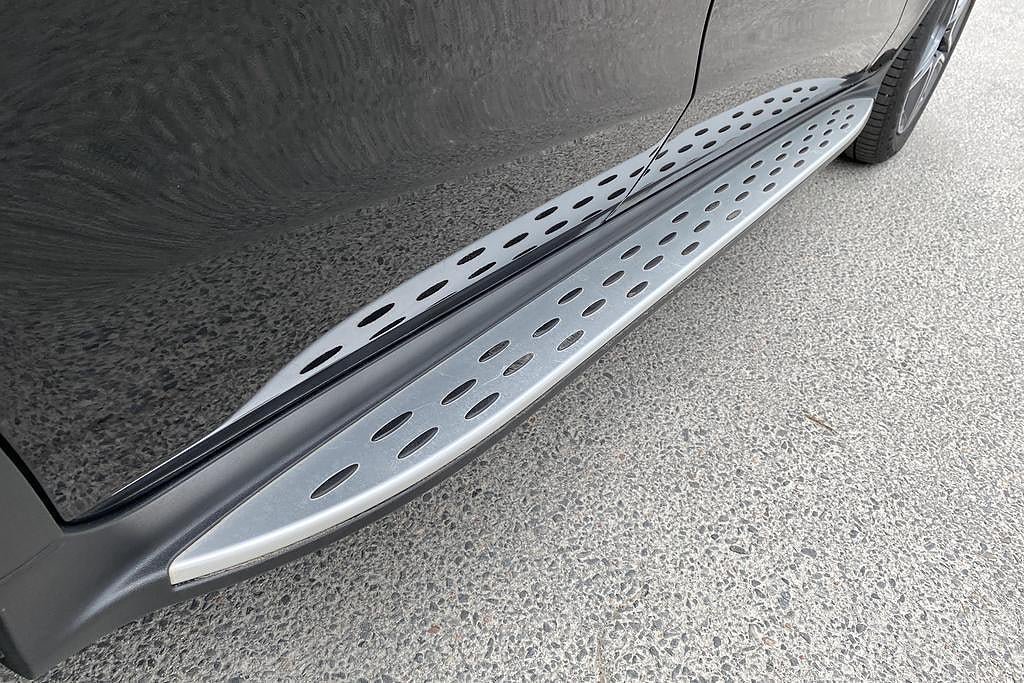 Vehicle Image 19